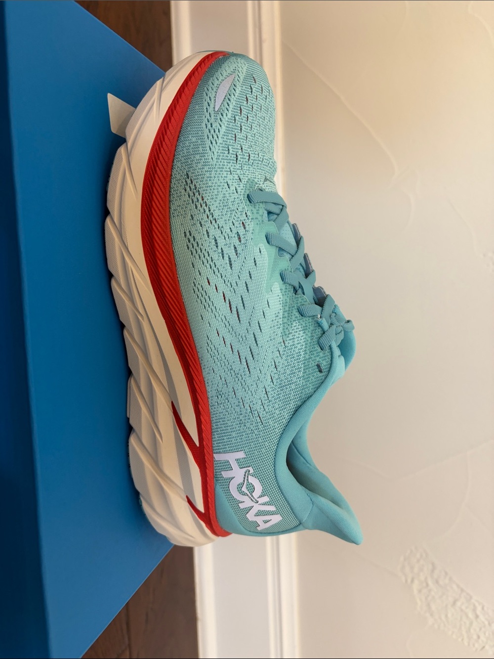 NWT HOKA One One Clifton 8 Women’s Size 9 Running Shoes